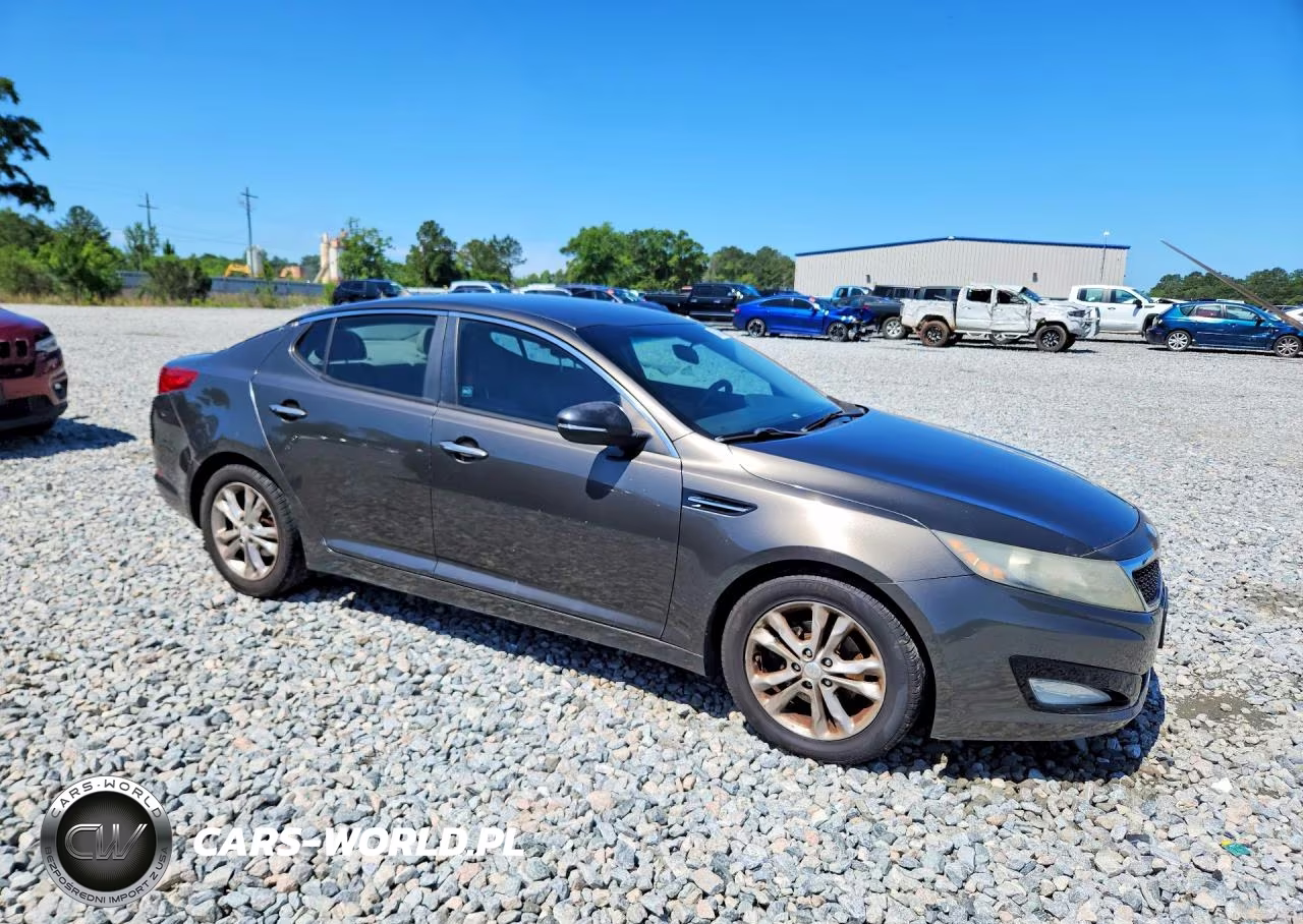 2013 Kia Optima Lx VIN:5XXGM4A74DG216637 - 4