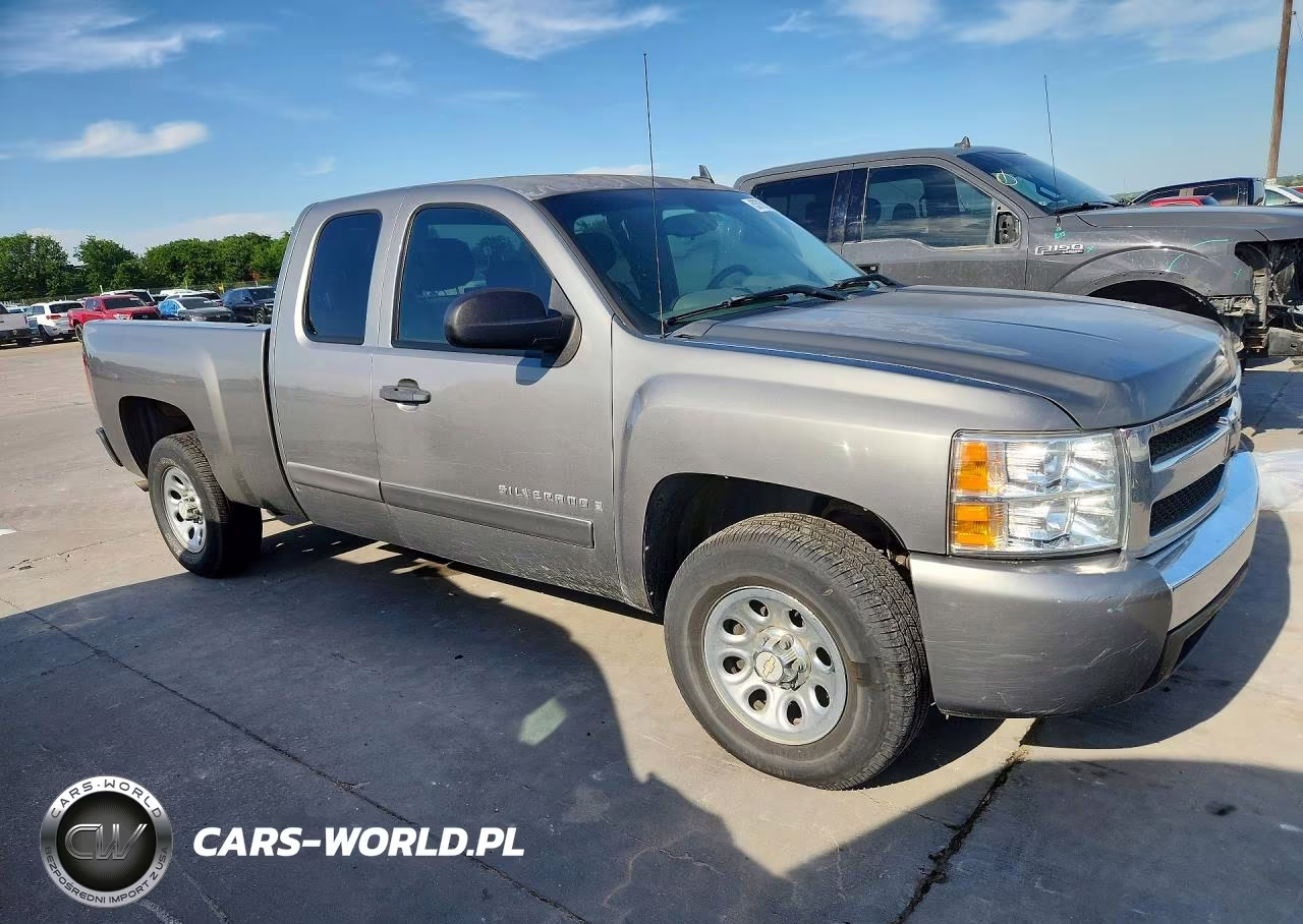 2008 Chevrolet Silverado C1500 VIN:2GCEC19C181314059 - 4