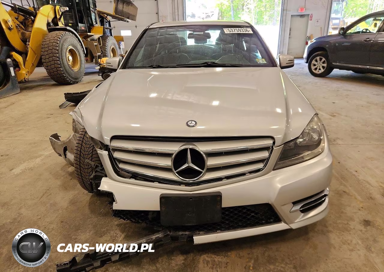 2013 Mercedes-Benz 300C VIN:WDDGF8BB2CR226556 - 5