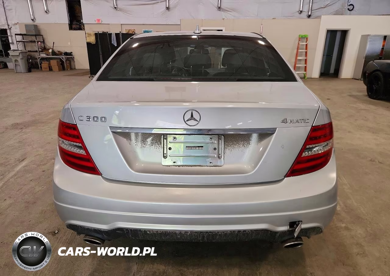 2013 Mercedes-Benz 300C VIN:WDDGF8BB2CR226556 - 6