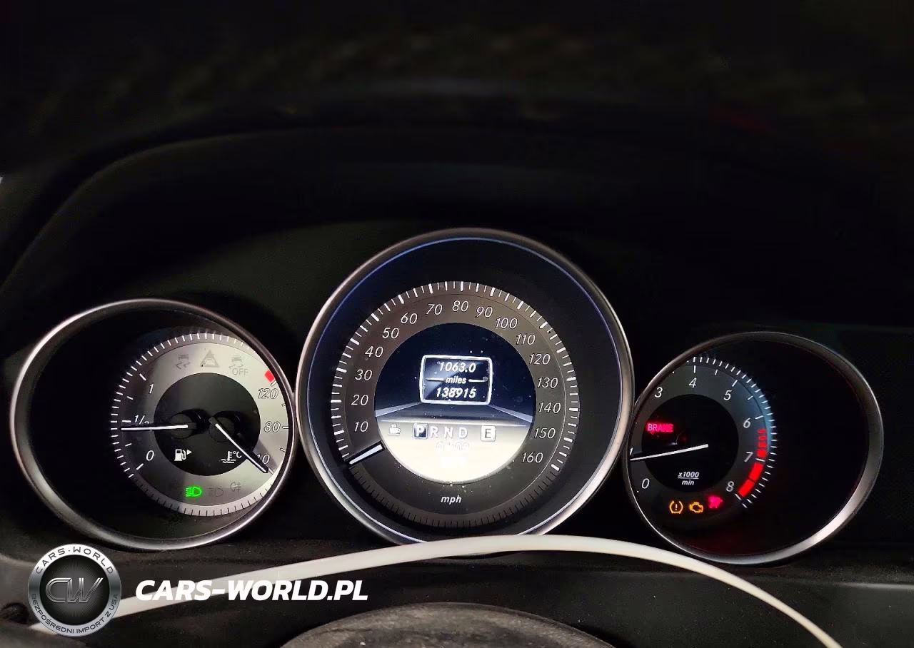 2013 Mercedes-Benz 300C VIN:WDDGF8BB2CR226556 - 9