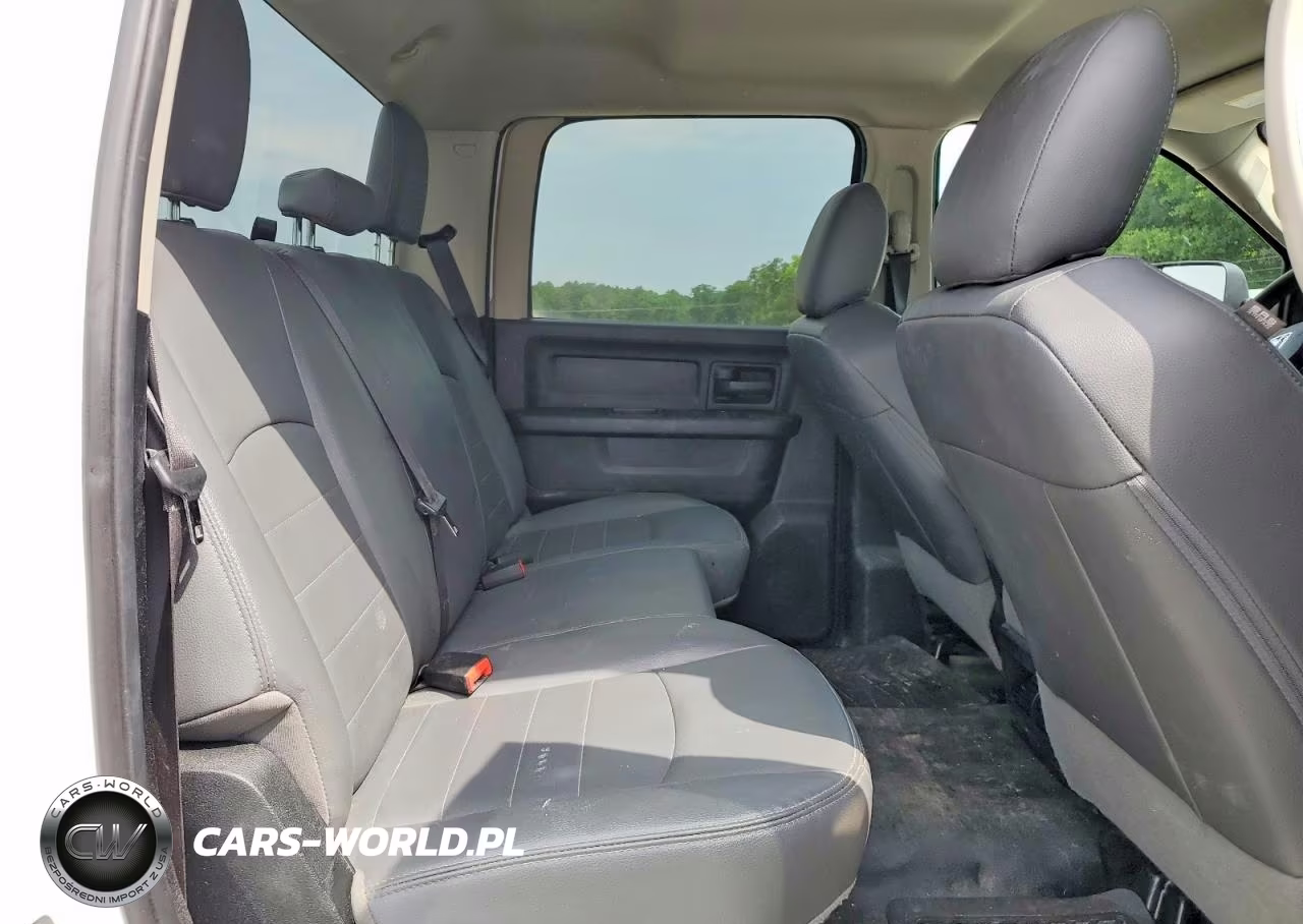 2018 Ram 3500 St VIN:3C63RRGJ9JG305278 - 11
