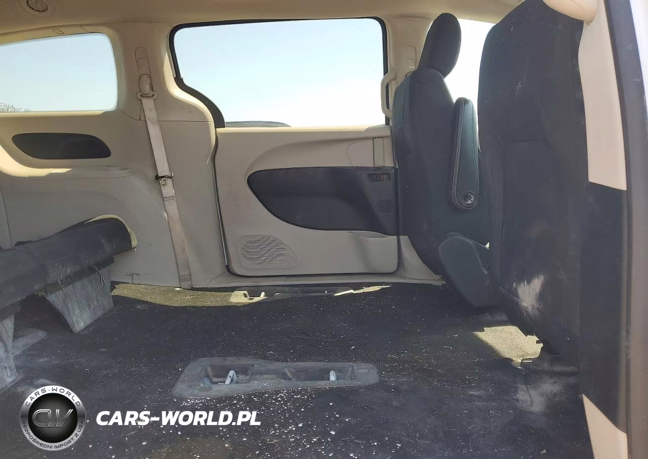 2020 Chrysler Voyager L VIN:2C4RC1AG9LR121488 - 11