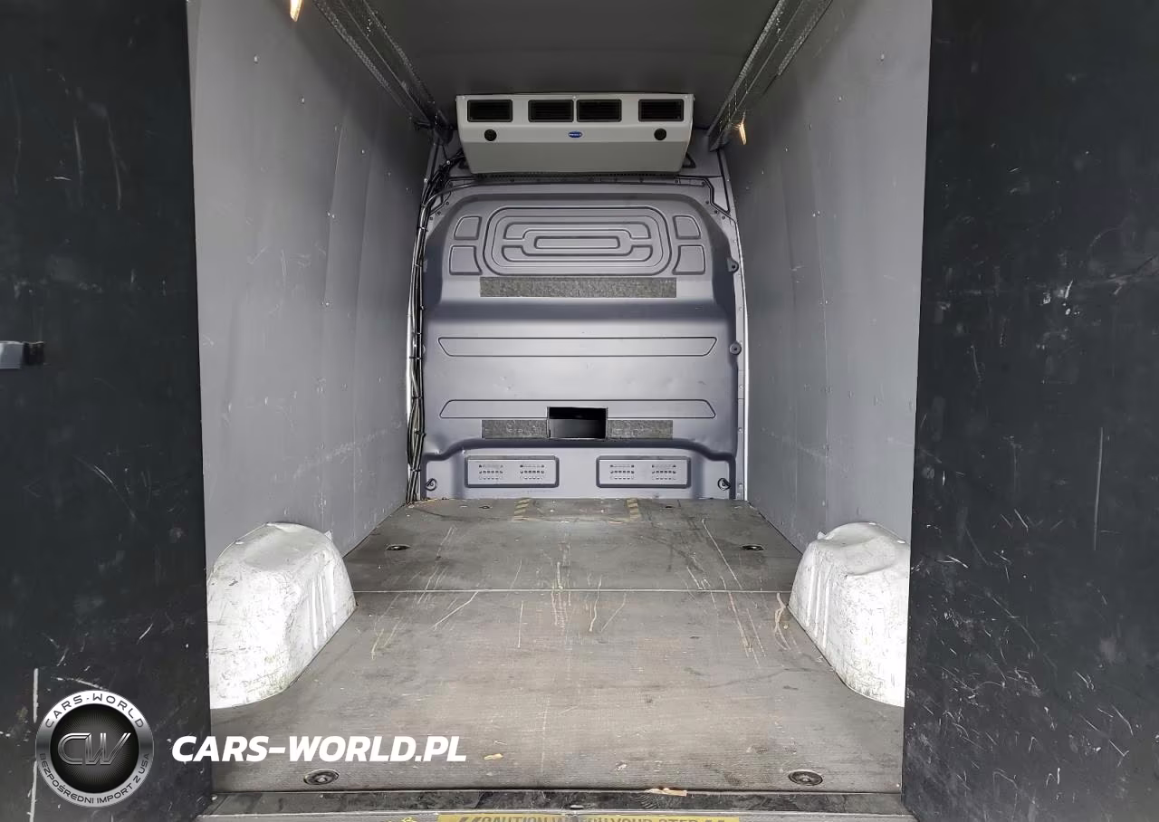 2020 Mercedes-Benz Sprinter 2500 VIN:W1X4EBHY2LP245189 - 11
