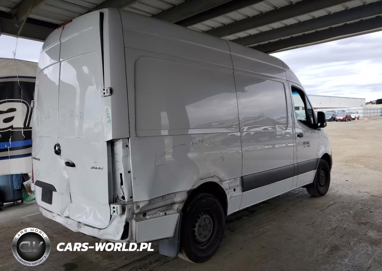 2020 Mercedes-Benz Sprinter 2500 VIN:W1X4EBHY2LP245189 - 3