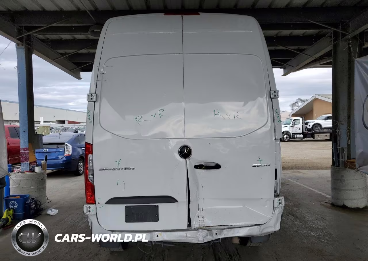 2020 Mercedes-Benz Sprinter 2500 VIN:W1X4EBHY2LP245189 - 6