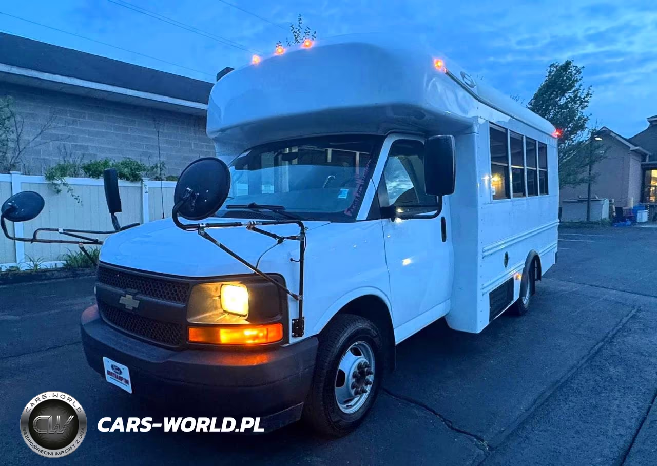 2017 Chevrolet Express G3500 – zdjęcie 1 z 15