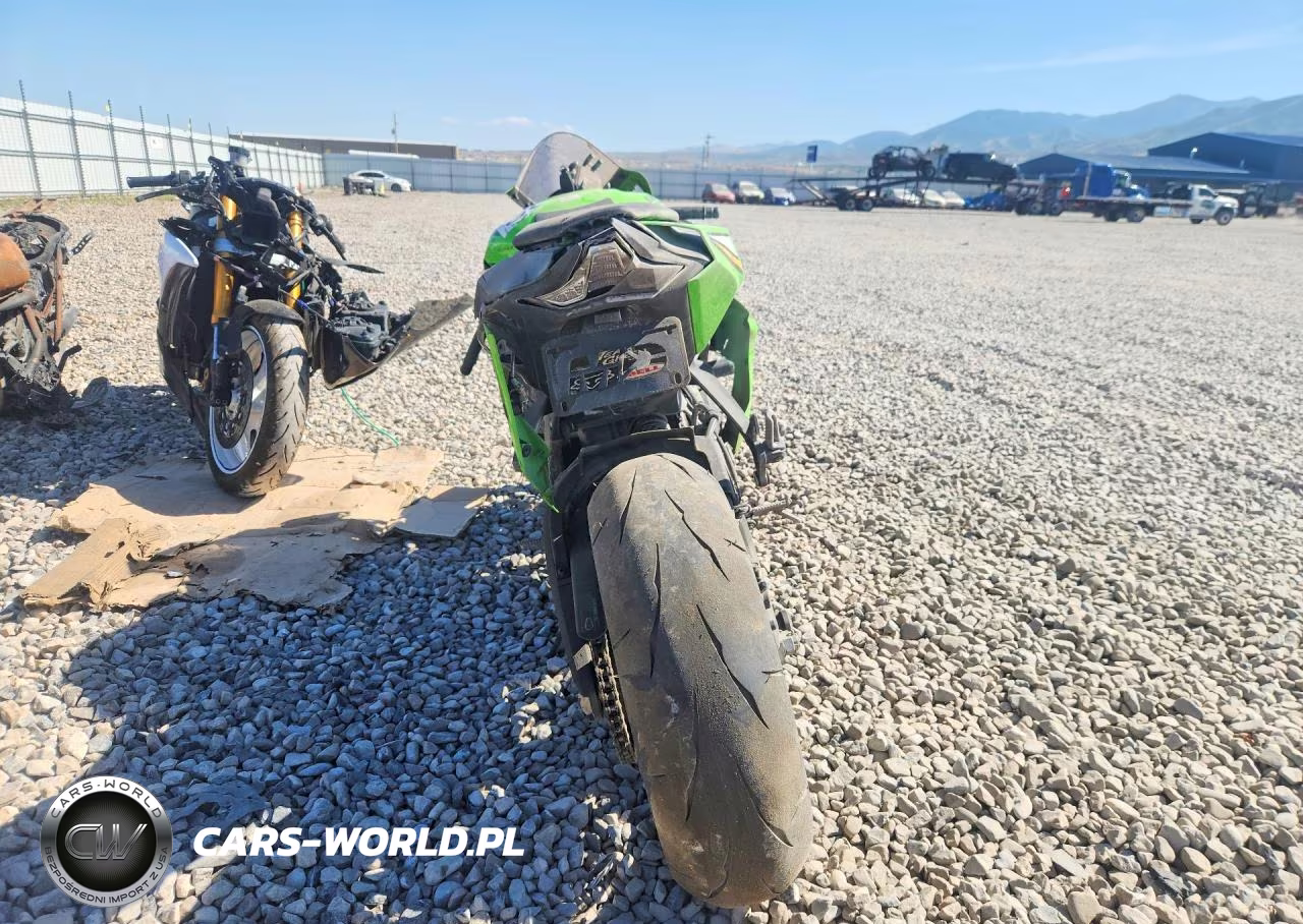 2025 Kawasaki Zx1002 L VIN:JKBZXVL12SA018667 - 4