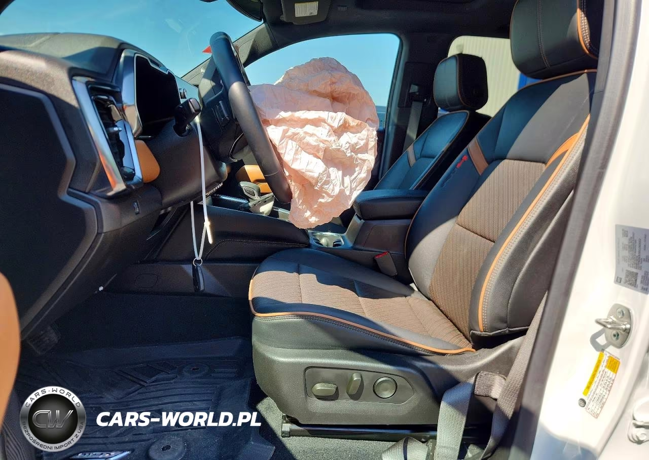 2024 GMC Canyon At4 VIN:1GTP6DEKXR1263053 - 7