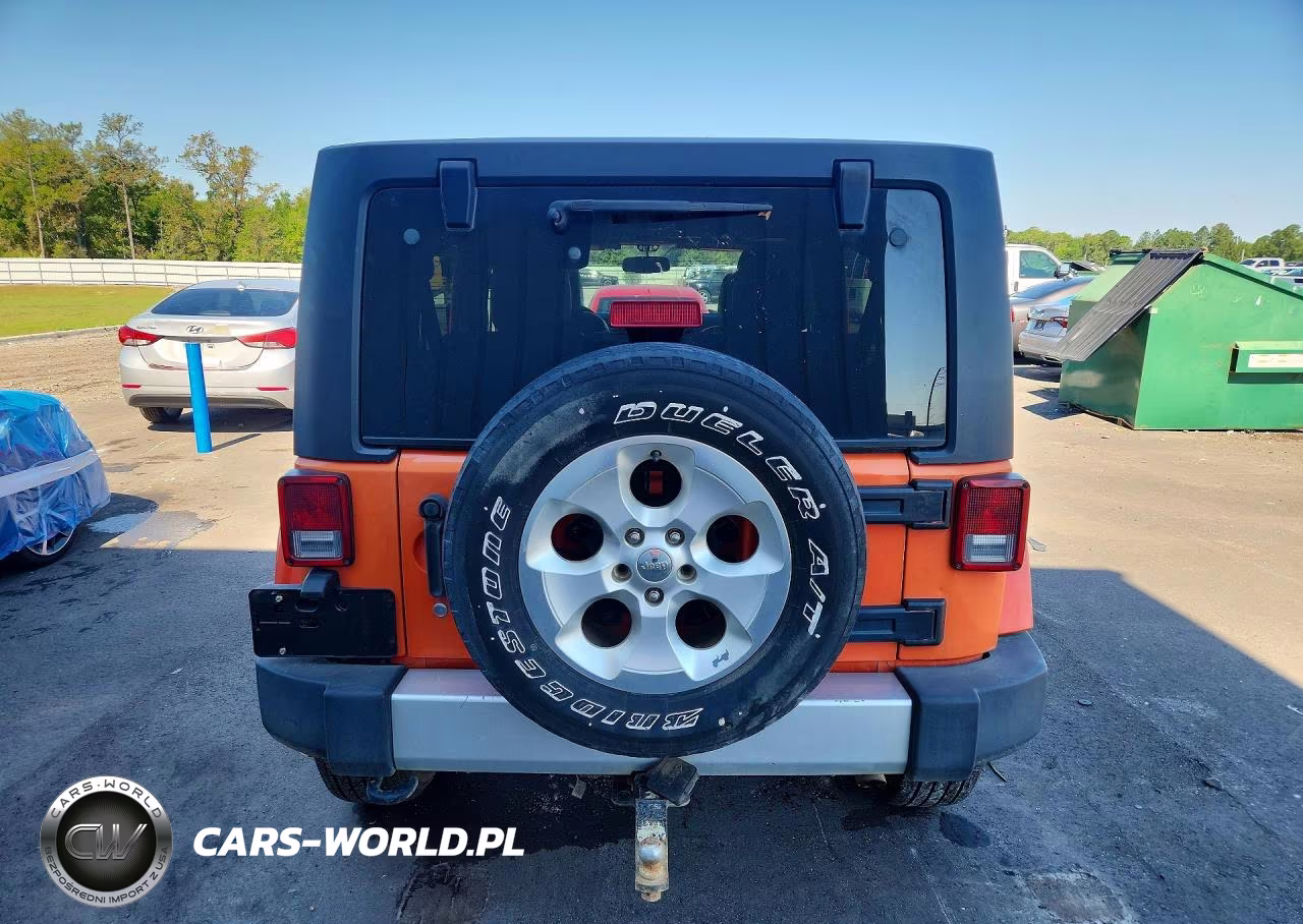 2015 Jeep Wrangler Unlimited Sahara VIN:1C4BJWEG6FL629834 - 6