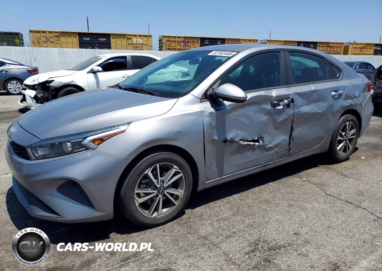 2023 Kia Forte Lxs
