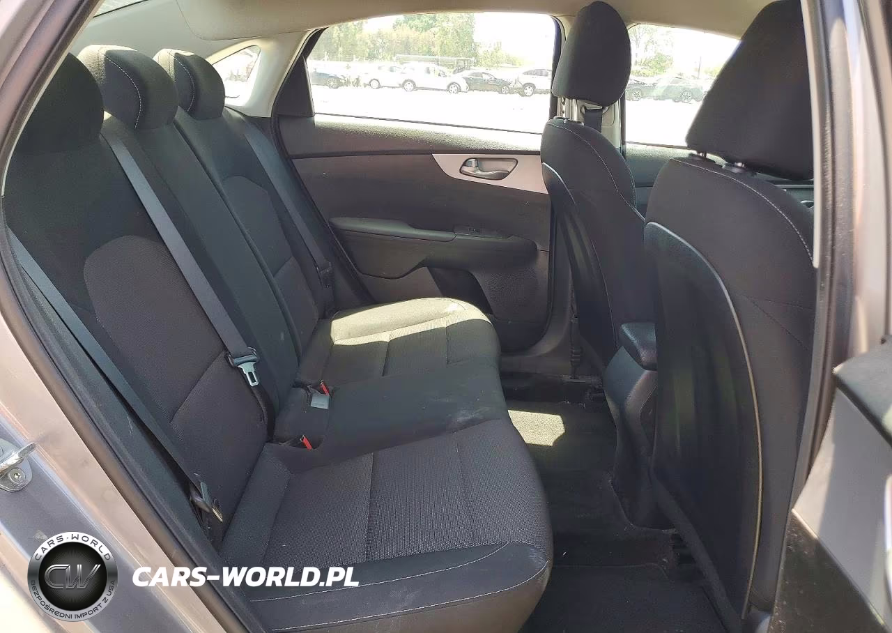 2023 Kia Forte Lxs VIN:3KPF24AD7PE520257 - 10