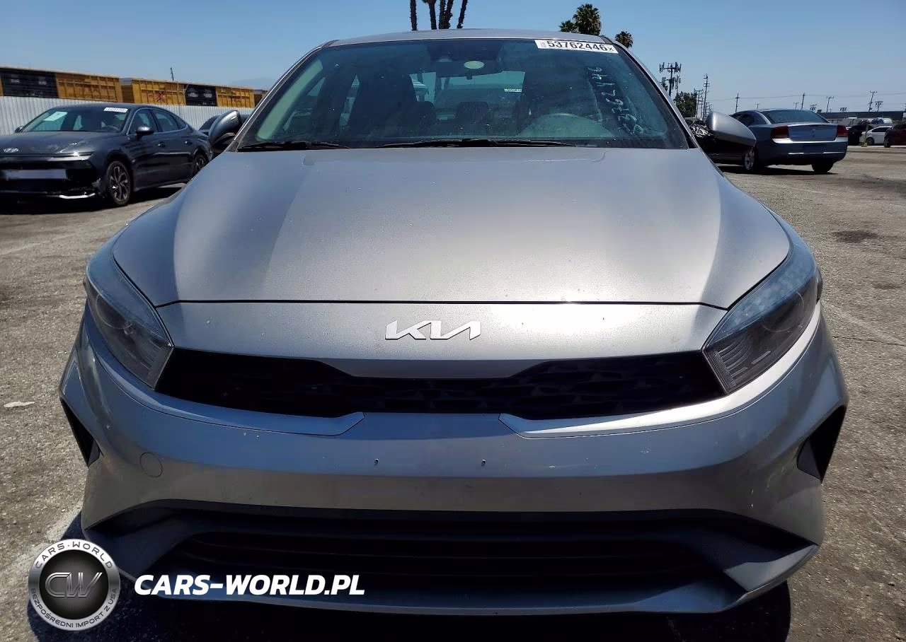 2023 Kia Forte Lxs VIN:3KPF24AD7PE520257 - 5