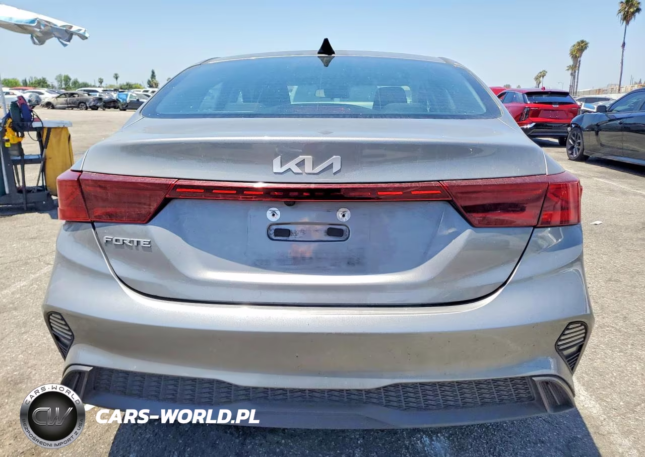 2023 Kia Forte Lxs VIN:3KPF24AD7PE520257 - 6