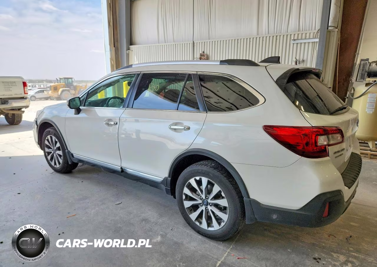 2019 Subaru Outback Touring VIN:4S4BSATC6K3255814 - 2