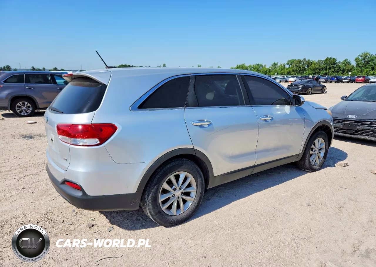 2018 Kia Sorento L VIN:5XYPG4A33JG351314 - 3