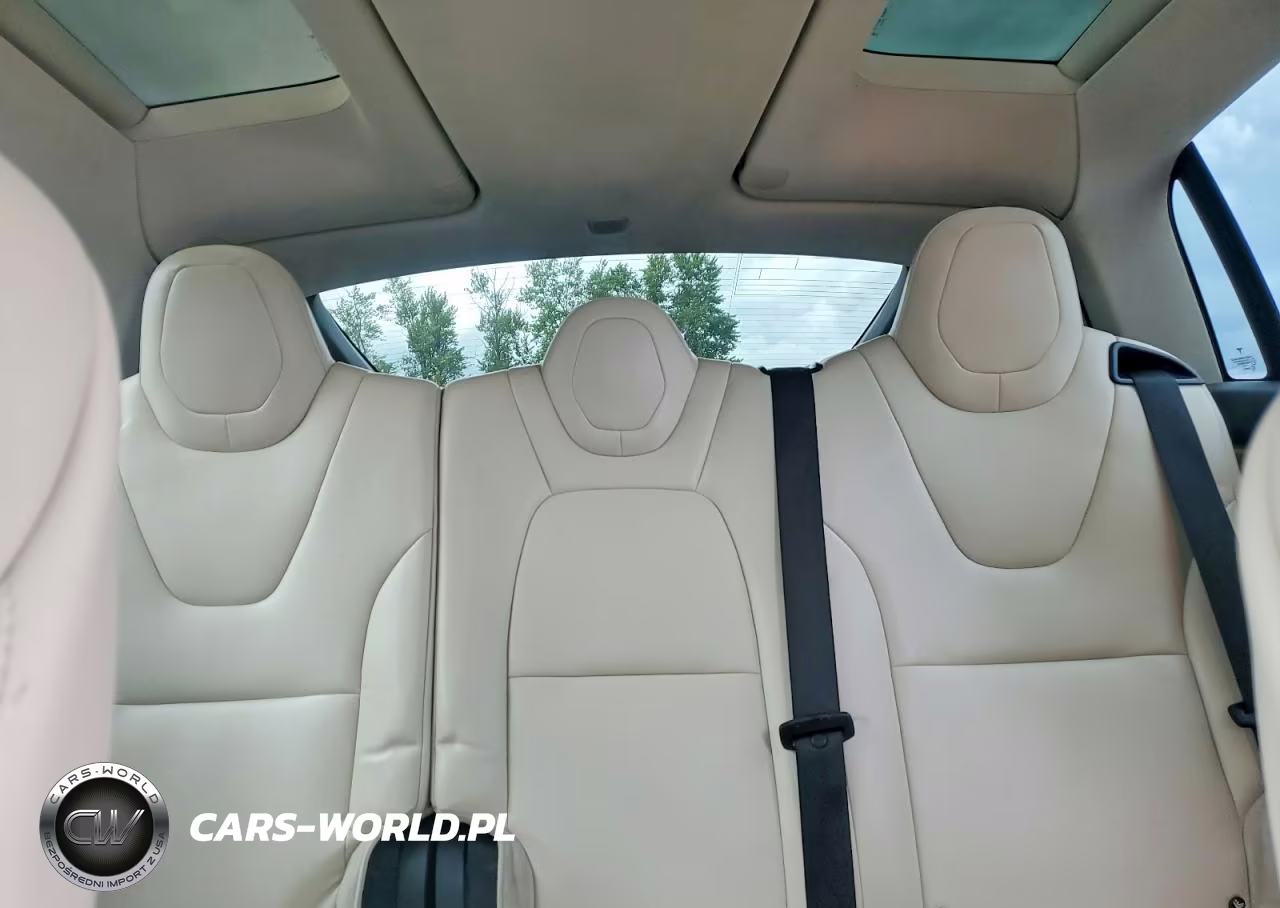 2018 Tesla Model X VIN:5YJXCAE27JF105224 - 10