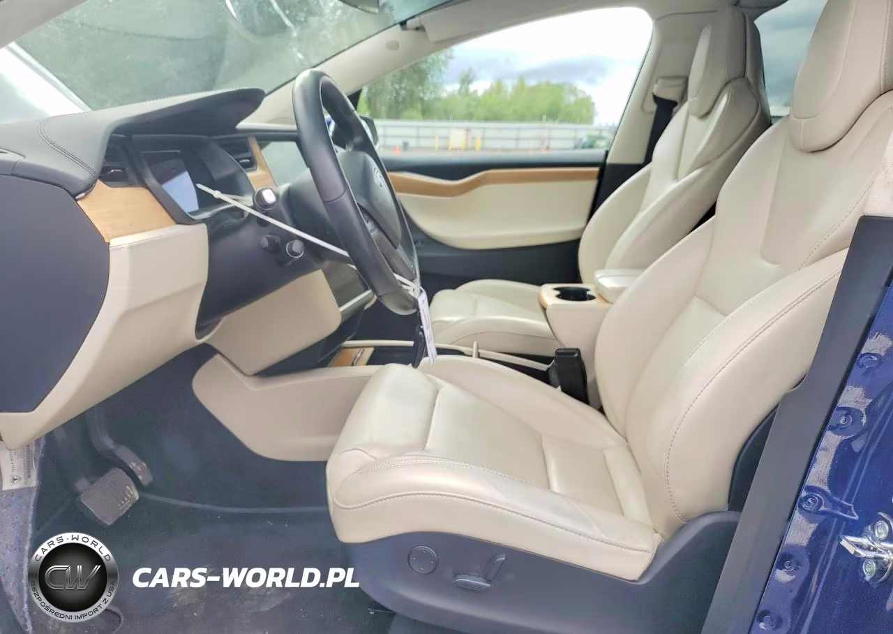 2018 Tesla Model X VIN:5YJXCAE27JF105224 - 7