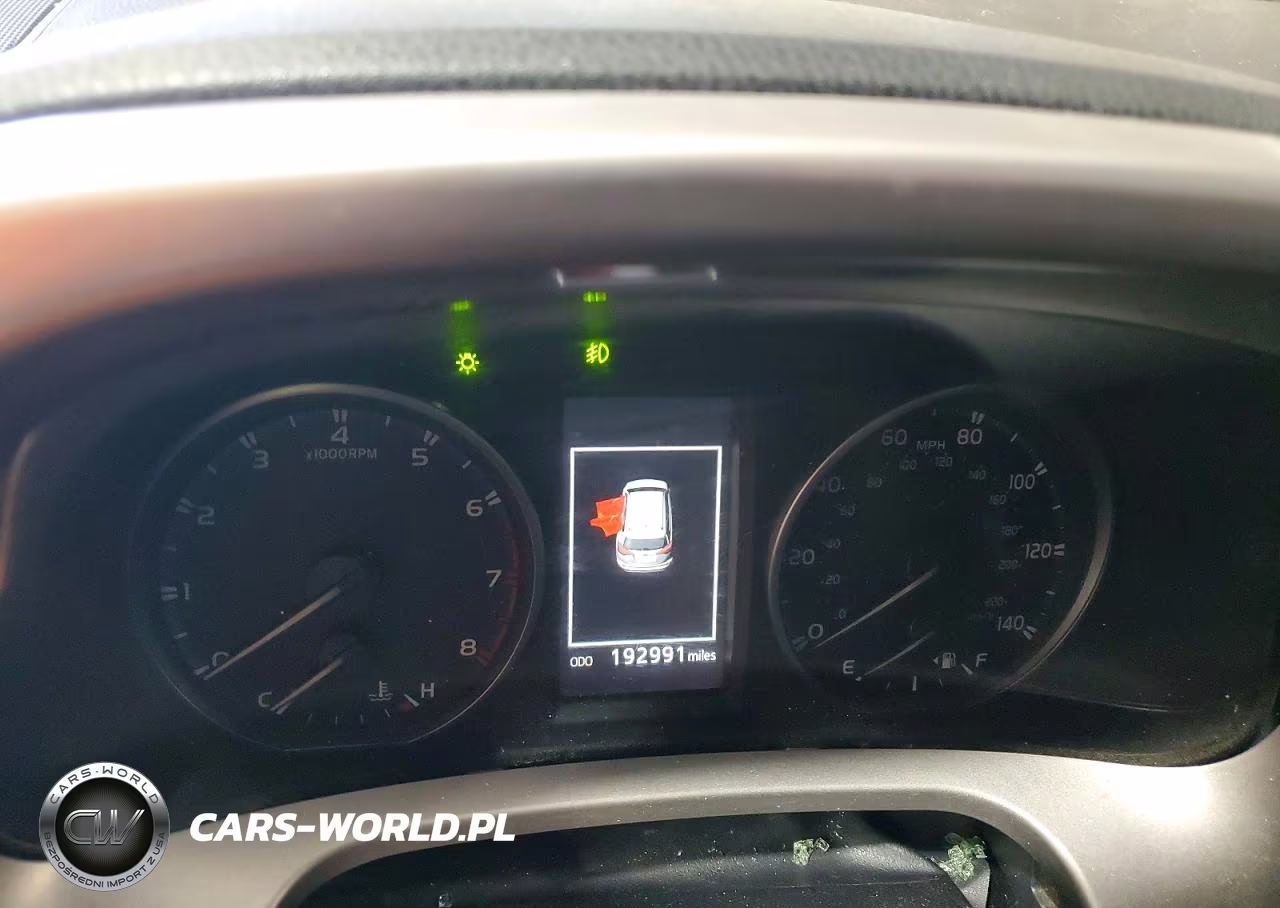 2017 Toyota Rav4 Xle VIN:JTMWFREVXHJ700177 - 9