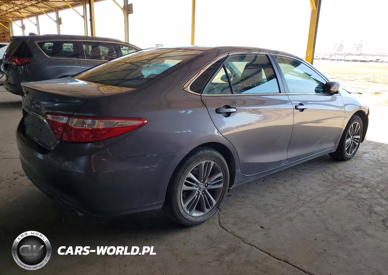 2015 Toyota Camry Se VIN:4T1BF1FK6FU014794 - 3