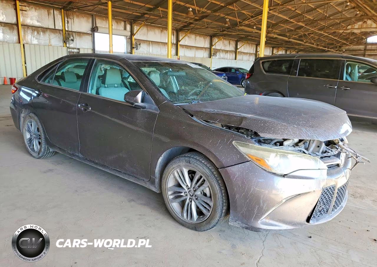 2015 Toyota Camry Se VIN:4T1BF1FK6FU014794 - 4