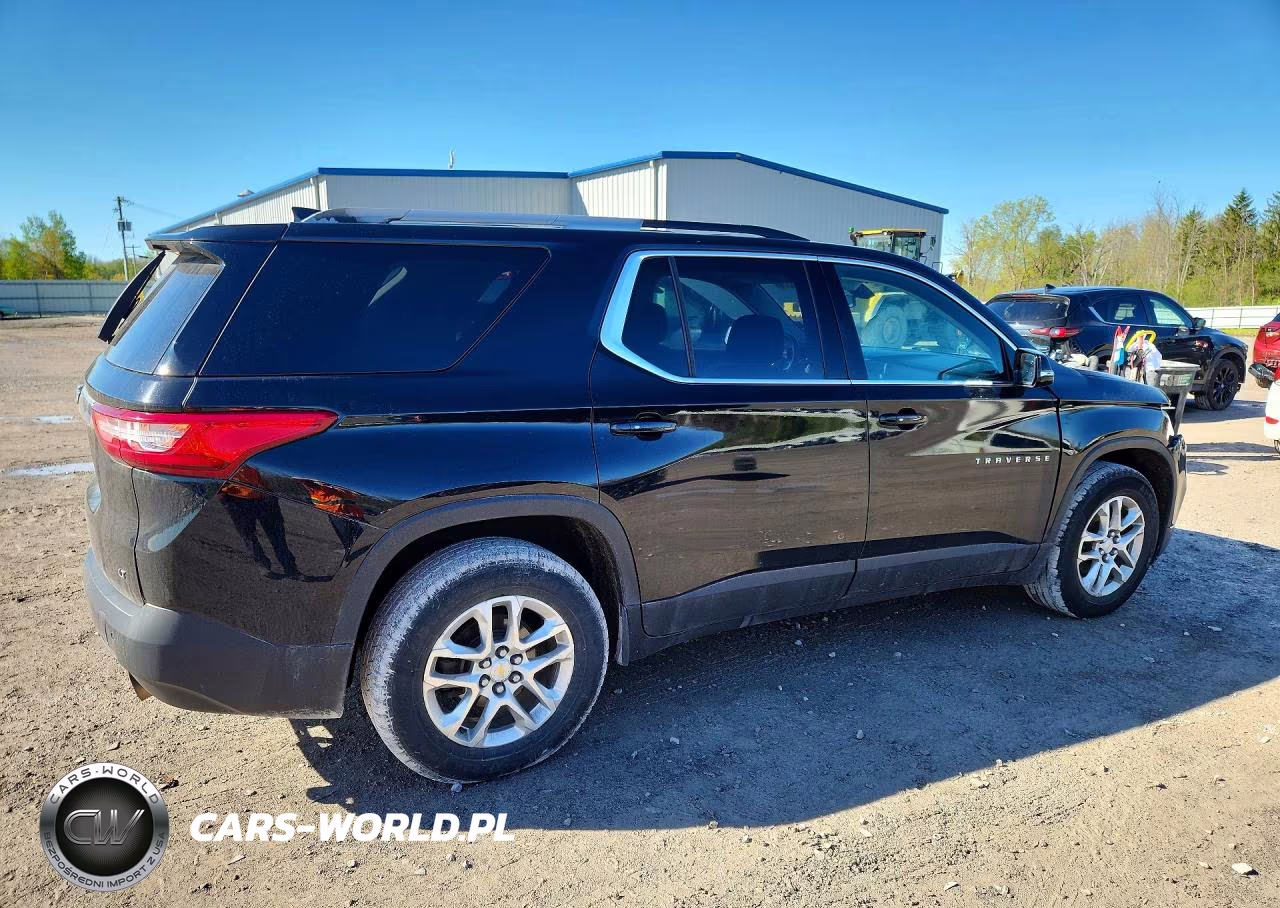 2018 Chevrolet Traverse Lt VIN:1GNERGKW1JJ145752 - 3