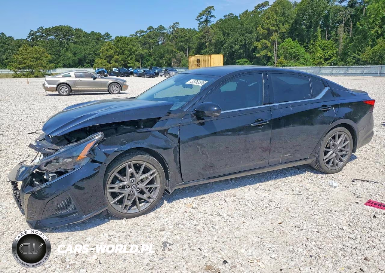 2023 Nissan Altima Sr – zdjęcie 1 z 13