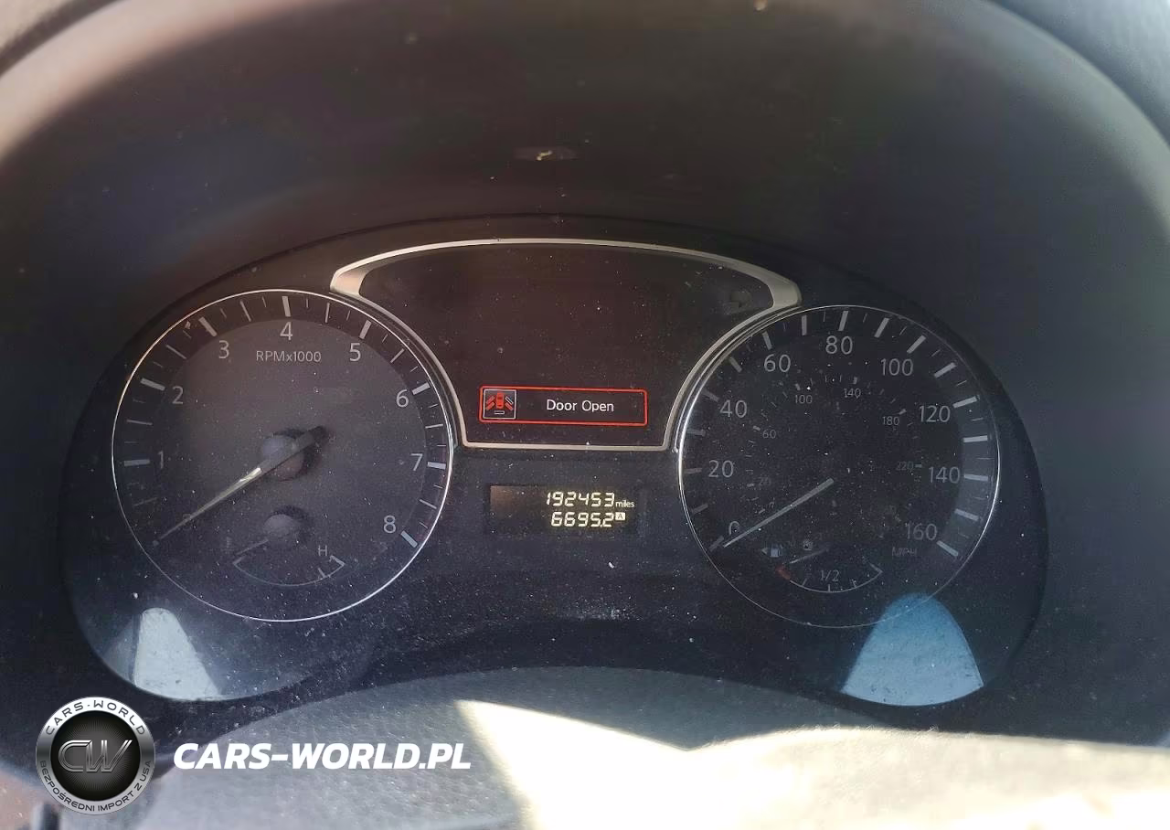 2015 Nissan Altima 2.5 S VIN:1N4AL3AP8FN867141 - 9
