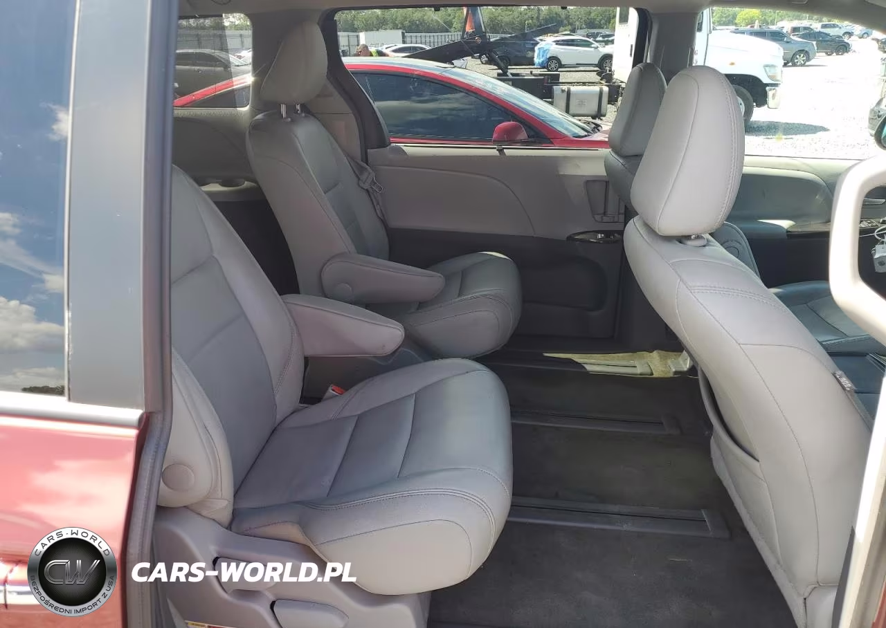 2017 Toyota Sienna Xle Premium 7-Passenger VIN:5TDDZ3DC4HS156774 - 11