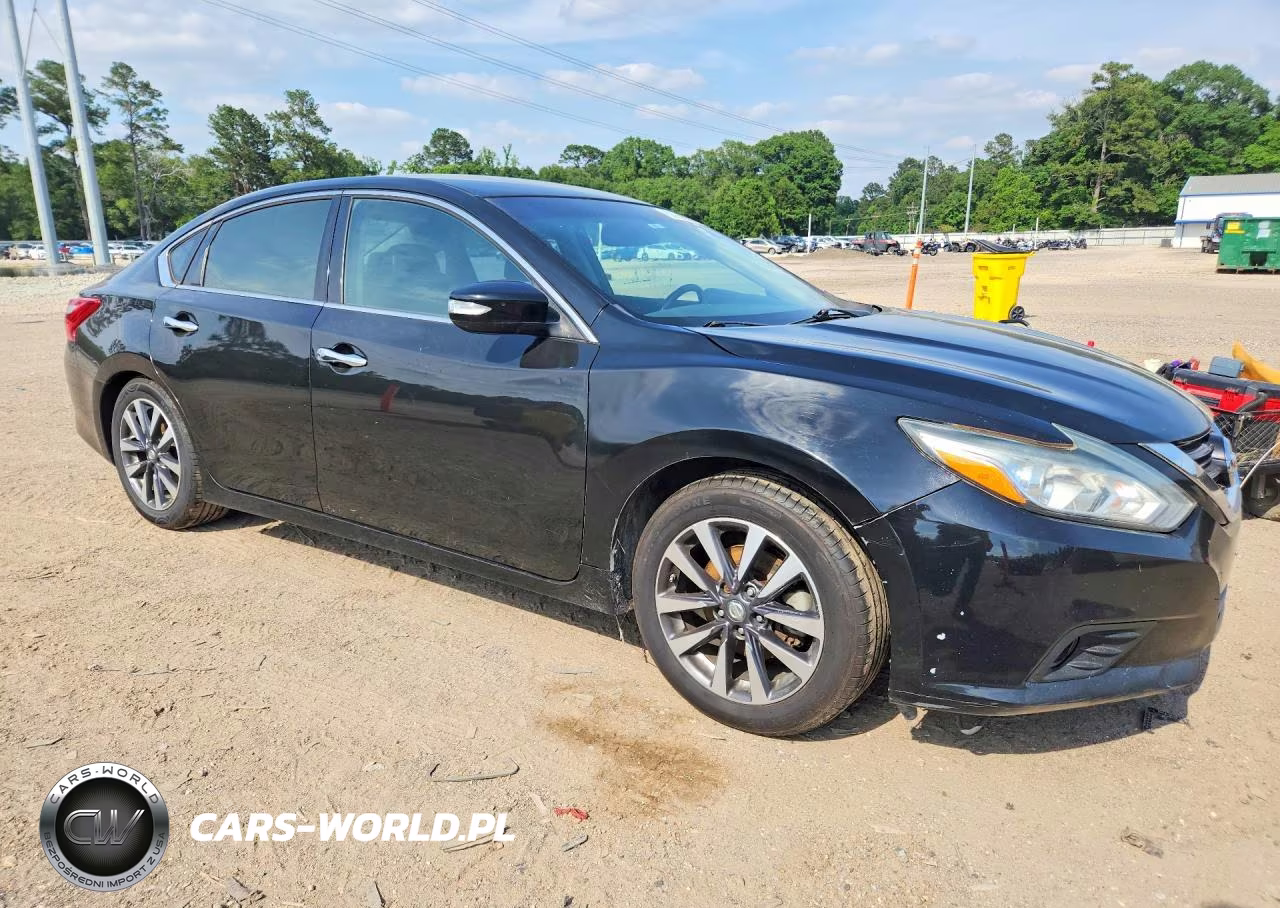 2017 Nissan Altima VIN:1N4AL3APXHC231979 - 4