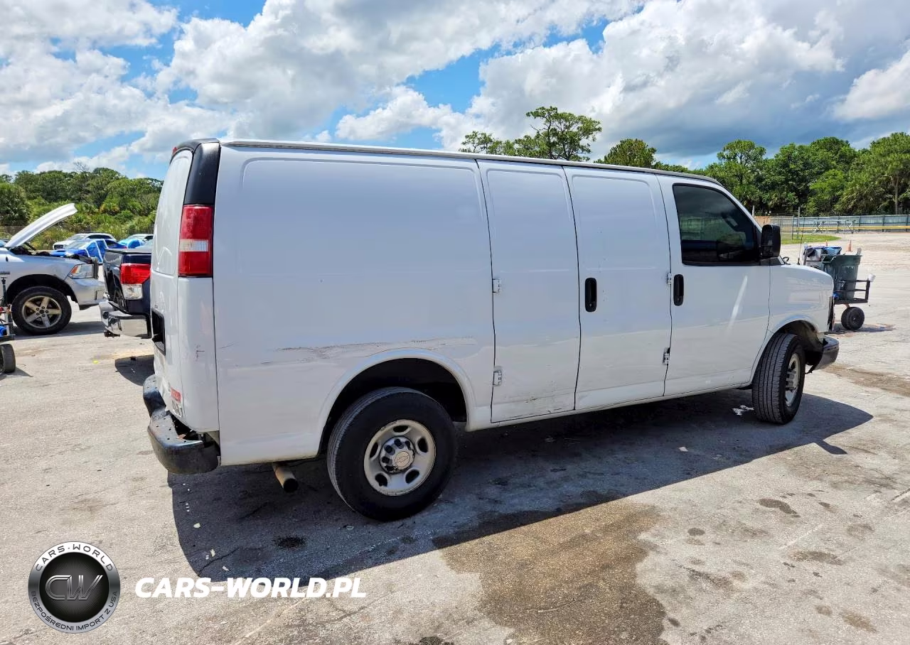 2017 Chevrolet Express 2500 Cargo Delivery Van VIN:1GCWGAFF3H1143859 - 3