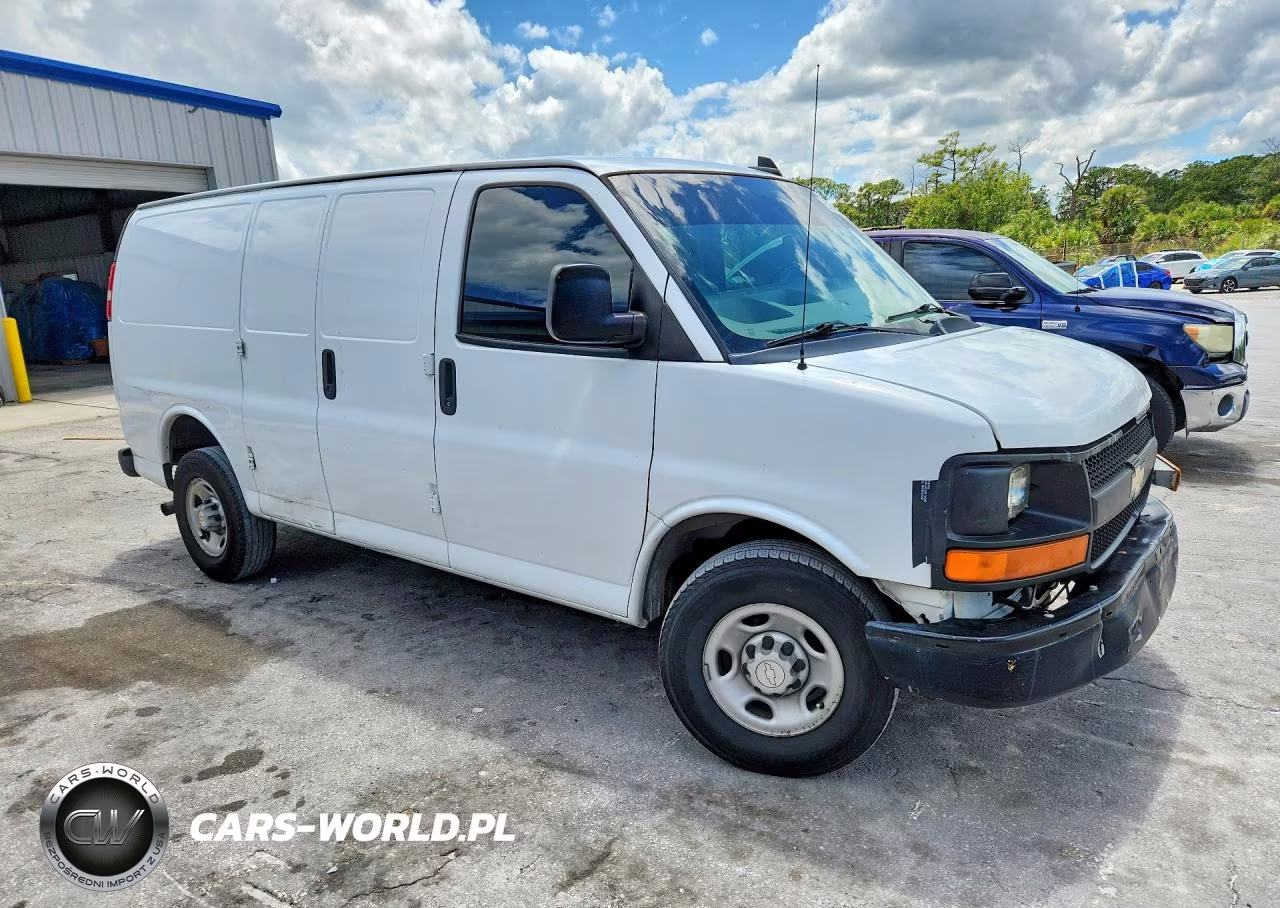 2017 Chevrolet Express 2500 Cargo Delivery Van VIN:1GCWGAFF3H1143859 - 4