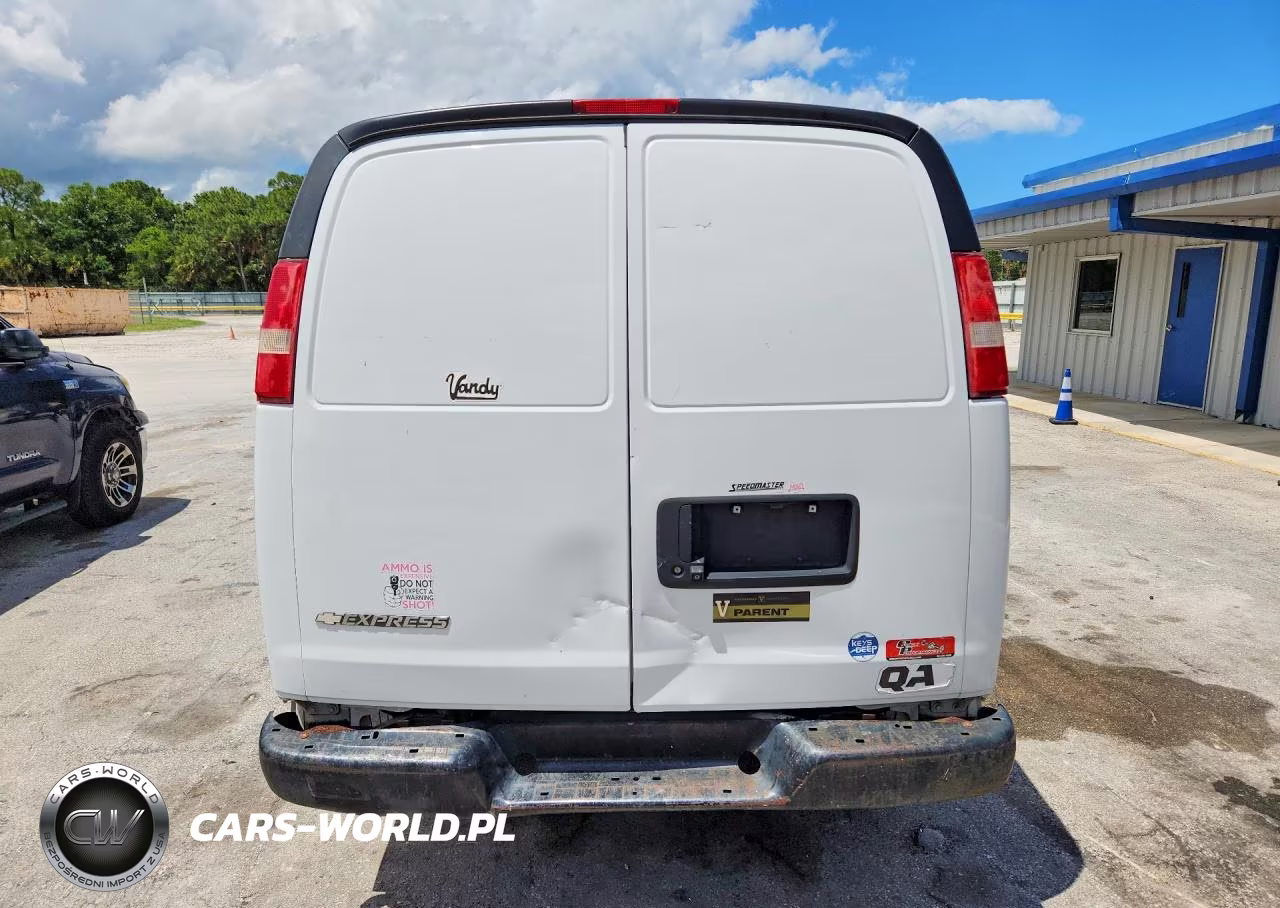 2017 Chevrolet Express 2500 Cargo Delivery Van VIN:1GCWGAFF3H1143859 - 6