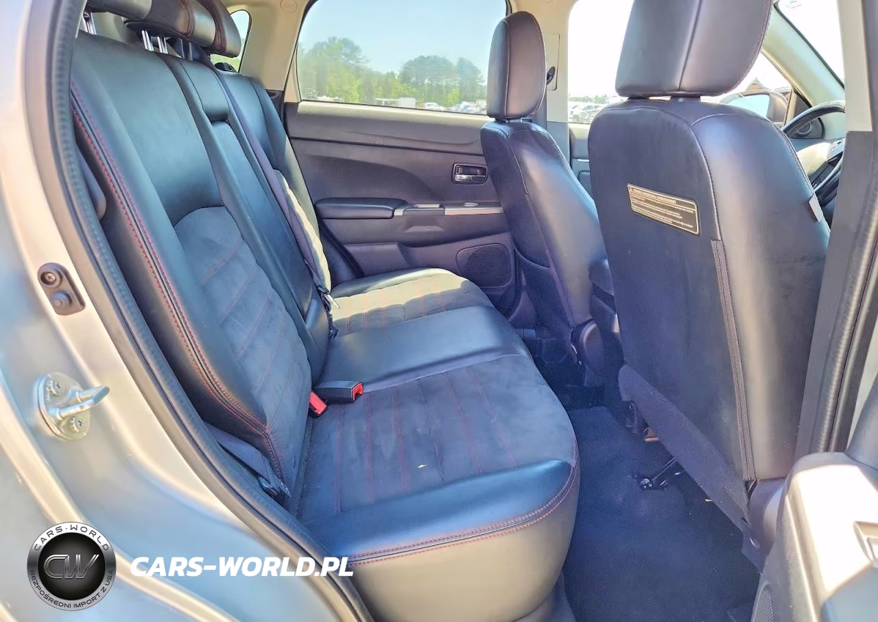 2018 Mitsubishi Outlander Sport Es VIN:JA4AR3AW9JU001070 - 11