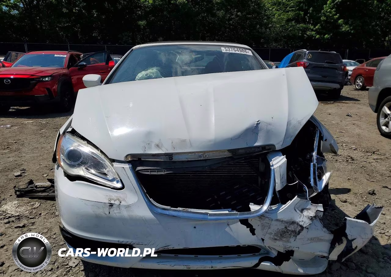 2013 Chrysler 200 Touring VIN:1C3BCBEB3DN526738 - 5