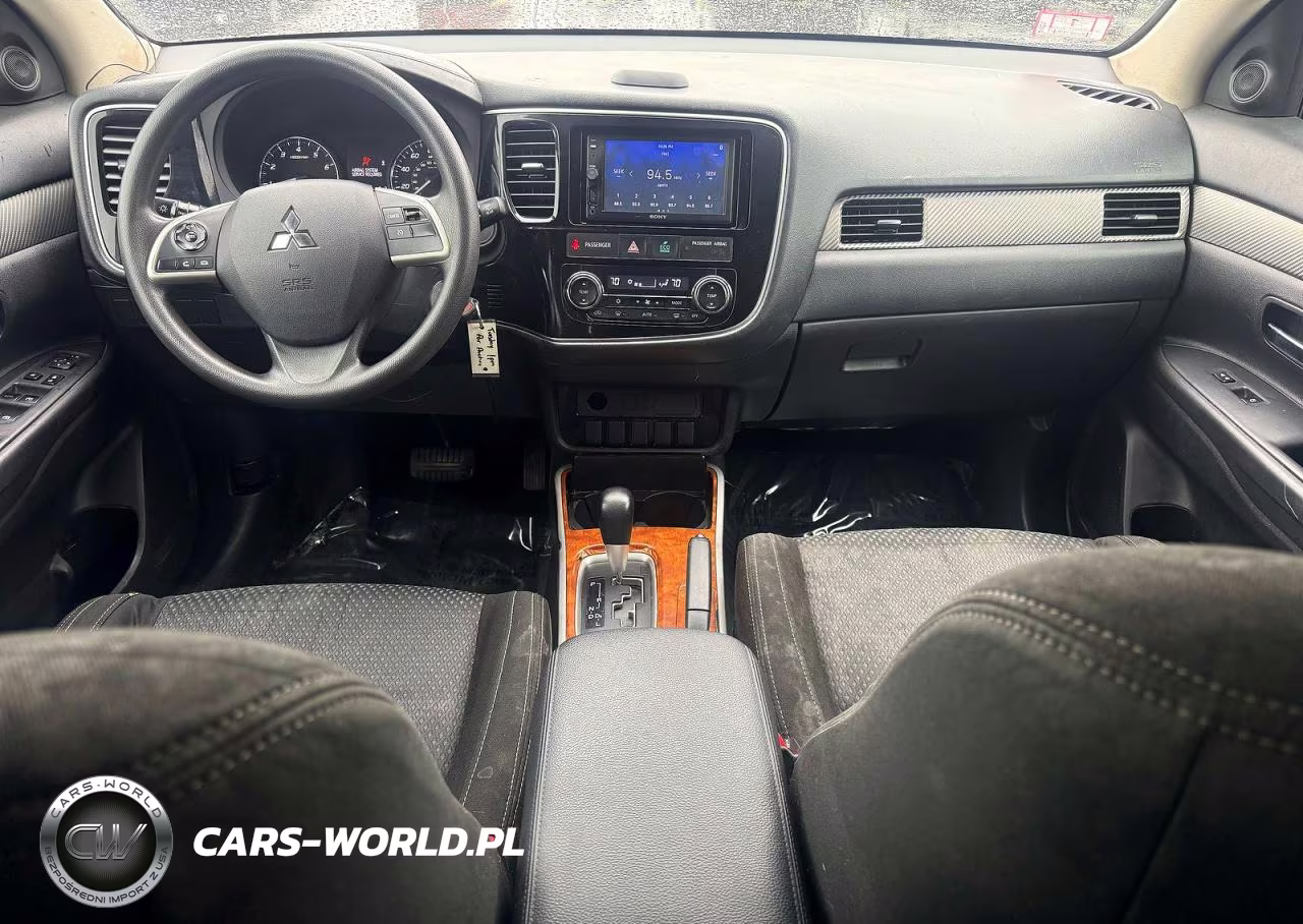 2018 Mitsubishi Outlander Es VIN:JA4AD2A3XJZ008823 - 9