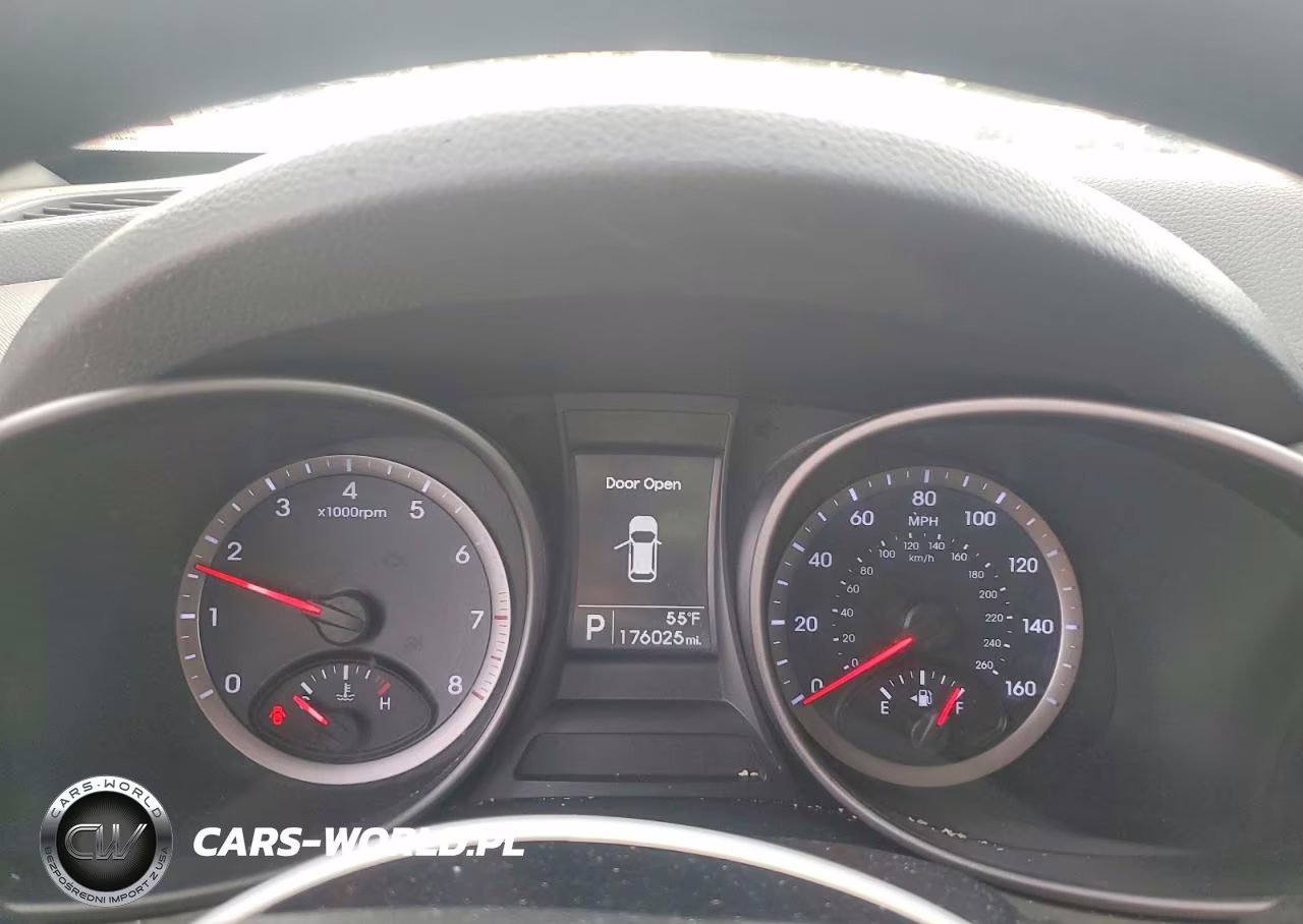 2016 Hyundai Santa Fe Sport 2.4L VIN:5XYZUDLB8GG355180 - 9
