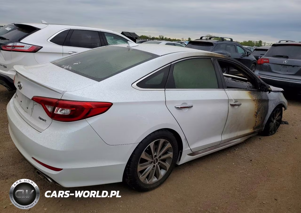 2015 Hyundai Sonata Sport VIN:5NPE34AF7FH189944 - 3
