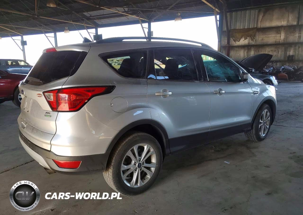 2019 Ford Escape VIN:1FMCU0HDXKUB62413 - 3