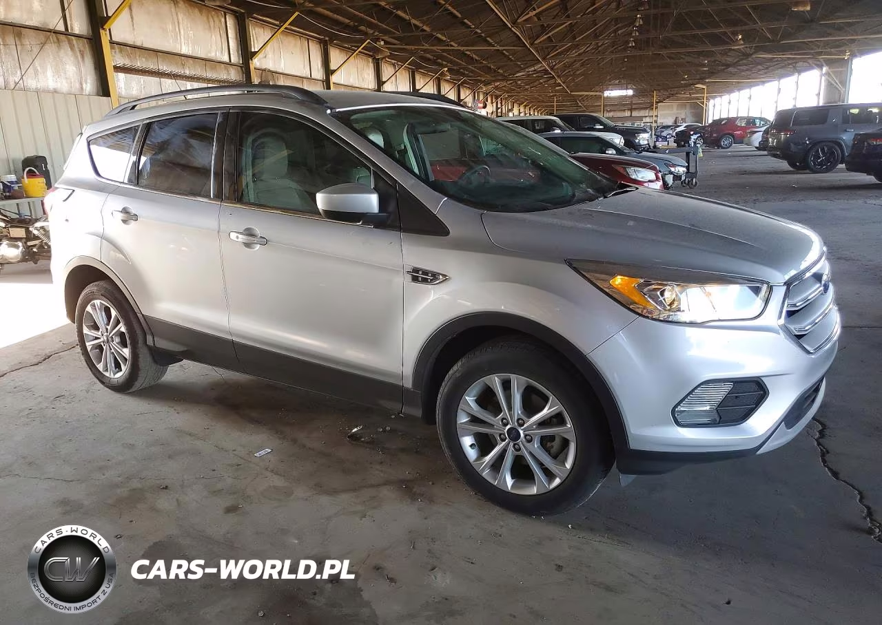 2019 Ford Escape VIN:1FMCU0HDXKUB62413 - 4