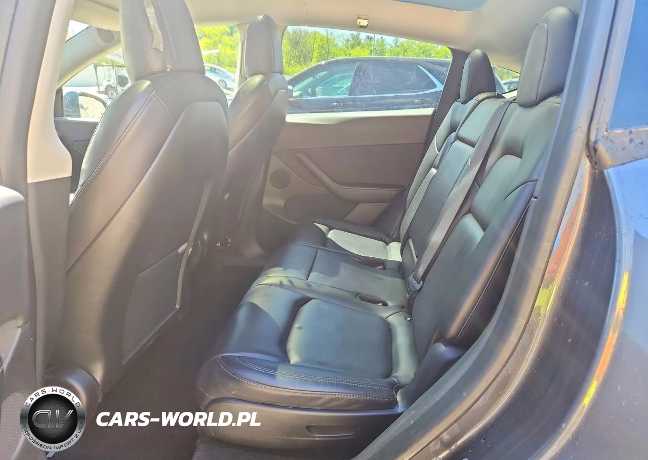 2022 Tesla Model Y VIN:7SAYGAEE0NF382647 - 10