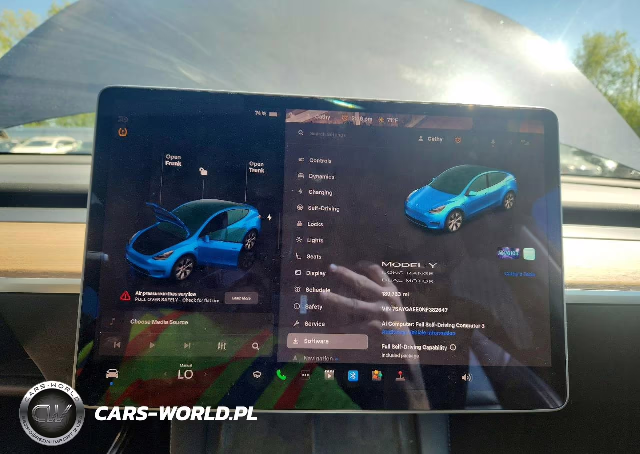2022 Tesla Model Y VIN:7SAYGAEE0NF382647 - 9
