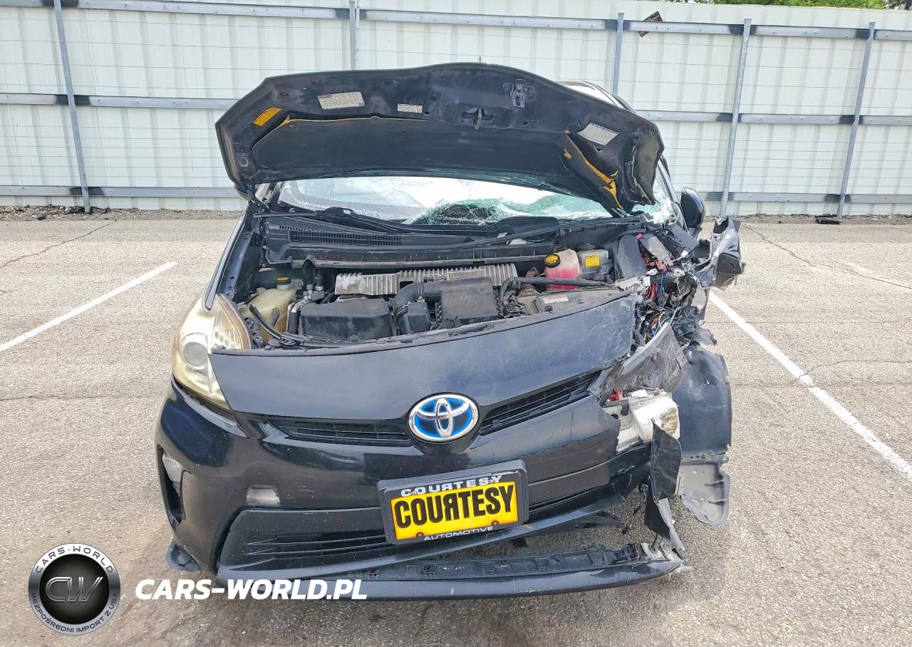 2013 Toyota Prius Two VIN:JTDKN3DU9D5588322 - 5