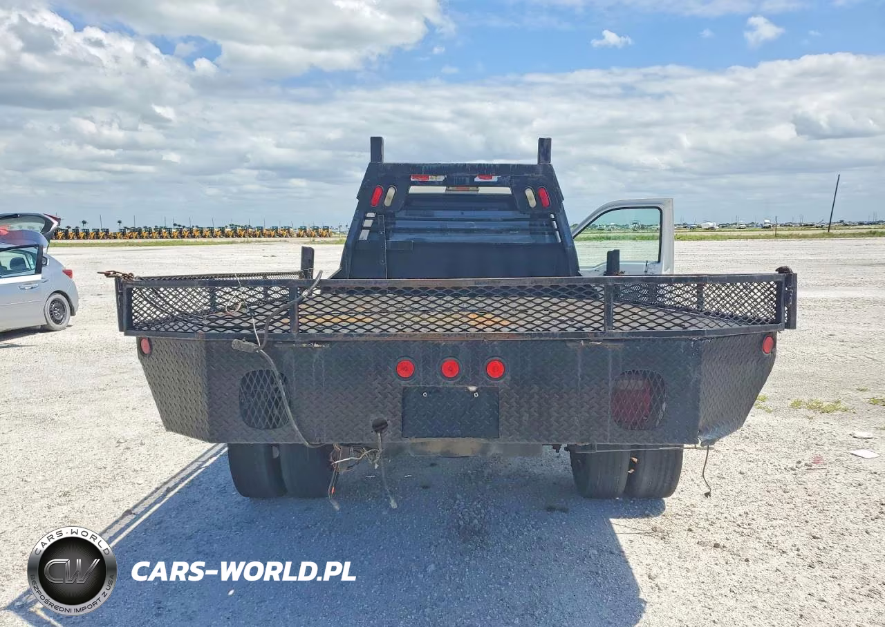 2012 Ford F550 Super Duty VIN:1FDUF5GT2CEC97403 - 6