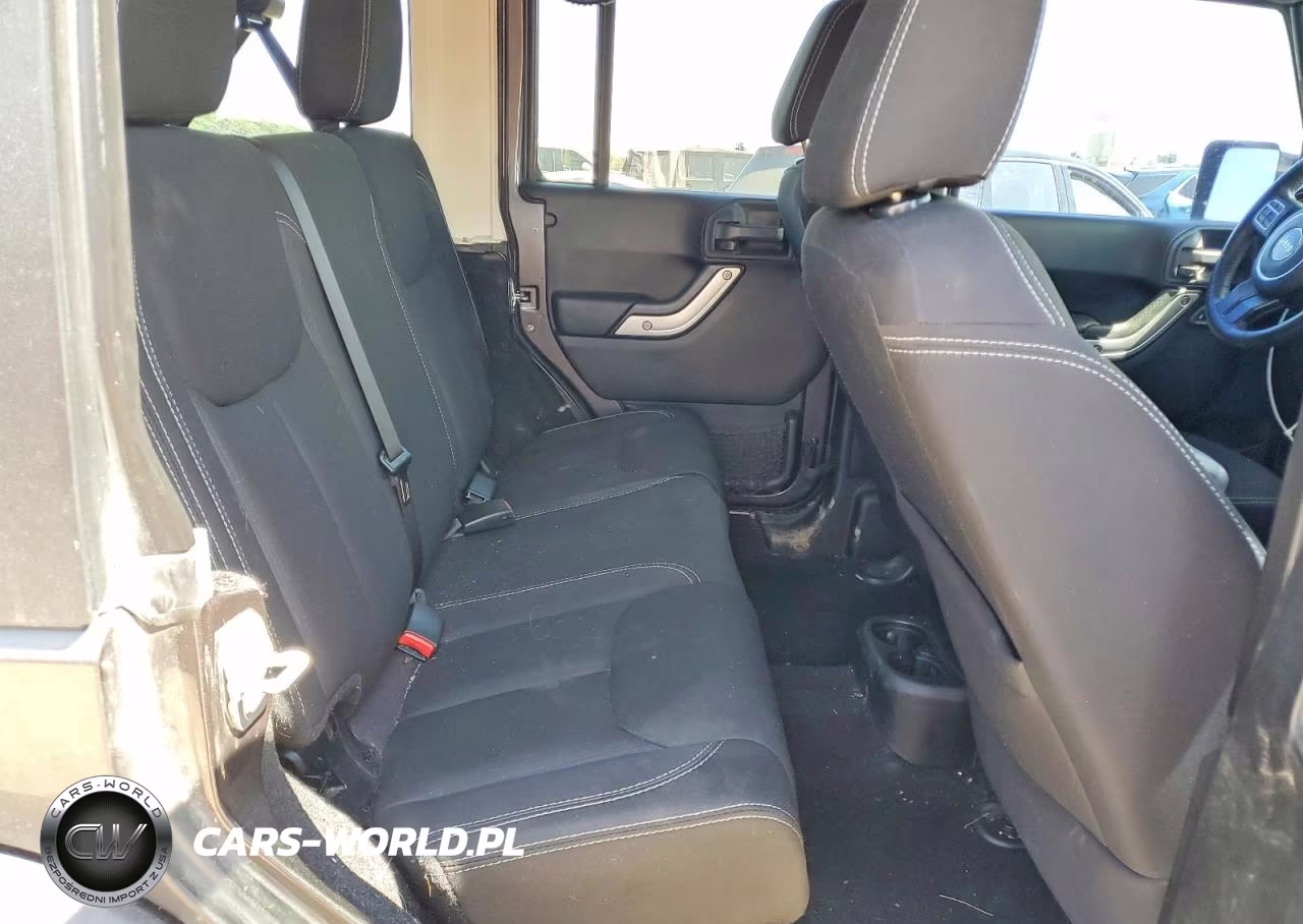 2014 Jeep Wrangler Unlimited Sahara VIN:1C4BJWEGXEL266047 - 10