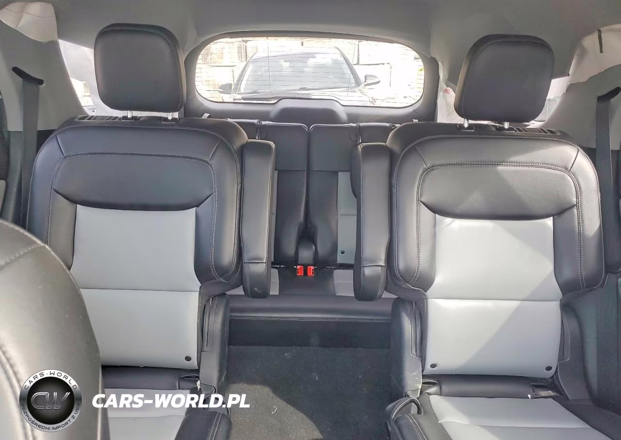 2023 Ford Explorer Xlt VIN:1FMSK8DH9PGA76802 - 10