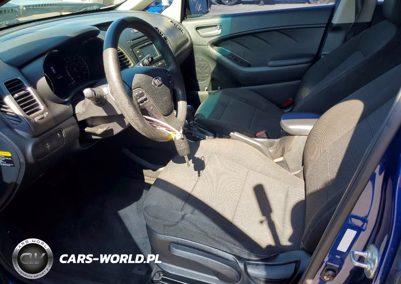 2018 Kia Forte Lx VIN:3KPFK4A79JE268853 - 7