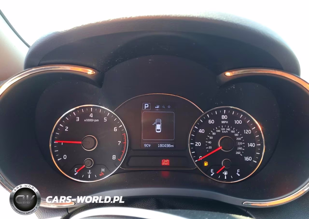 2018 Kia Forte Lx VIN:3KPFK4A79JE268853 - 9