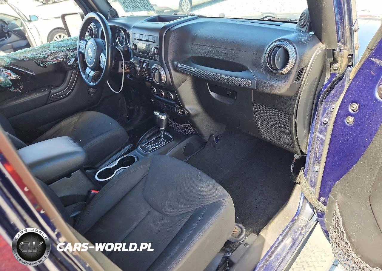 2013 Jeep Wrangler Unlimited Sahara VIN:1C4BJWEG4DL608607 - 8