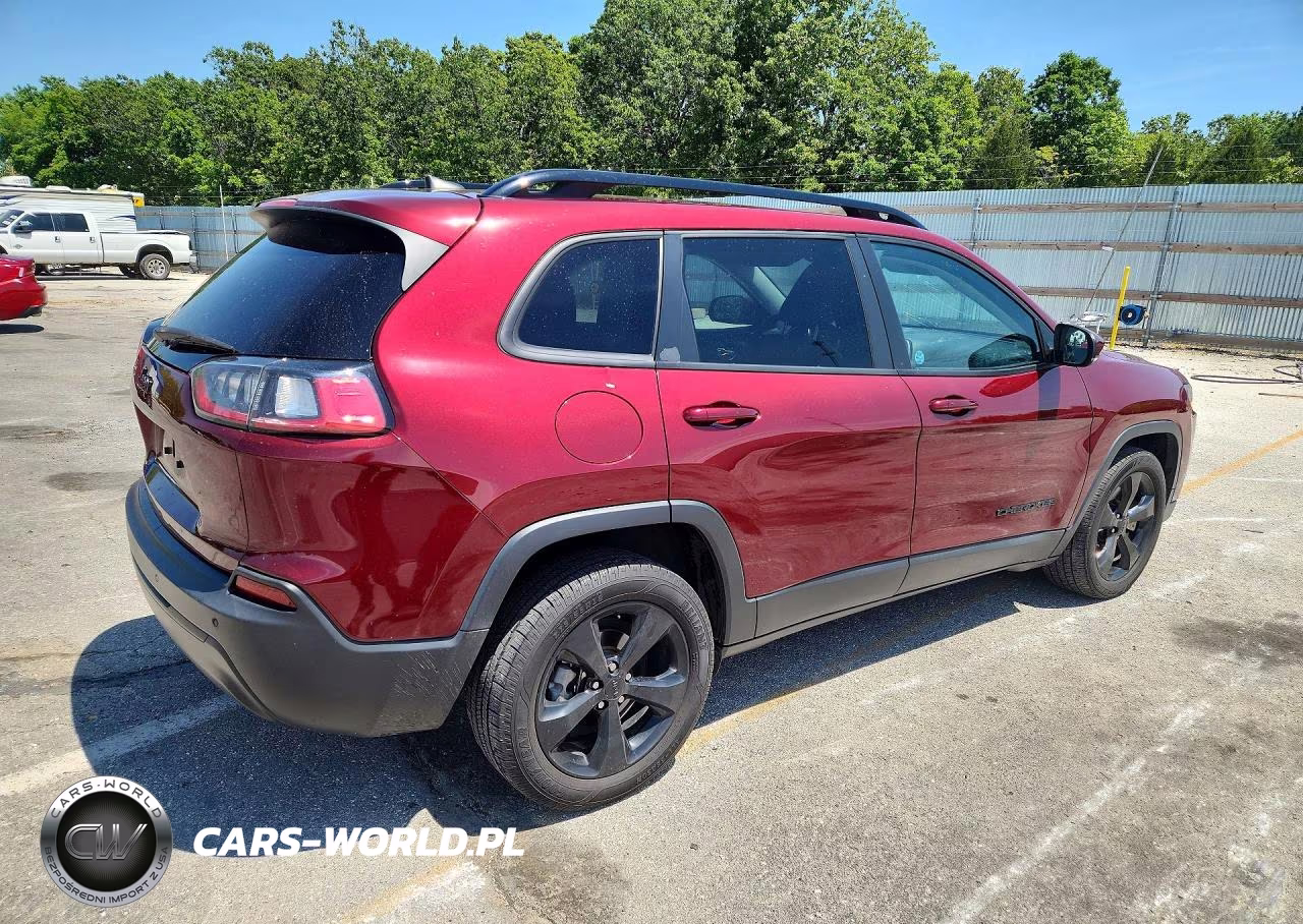 2021 Jeep Cherokee Latitude Plus VIN:1C4PJLLBXMD168947 - 3